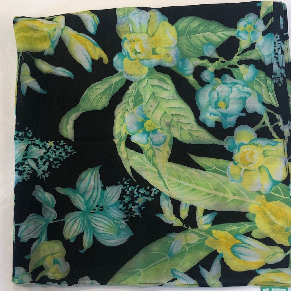 Women’s scarf